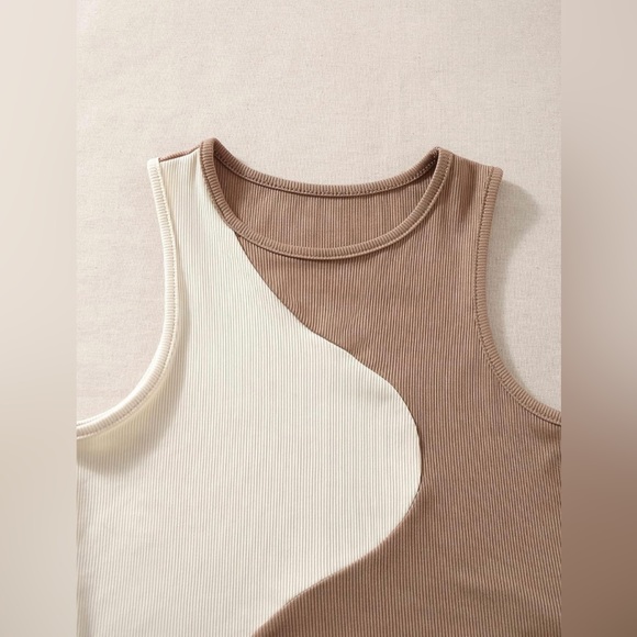 Mocha Coffee & Cream 2 Tone Color Block Rib Knit Crop Top - Picture 3 of 5